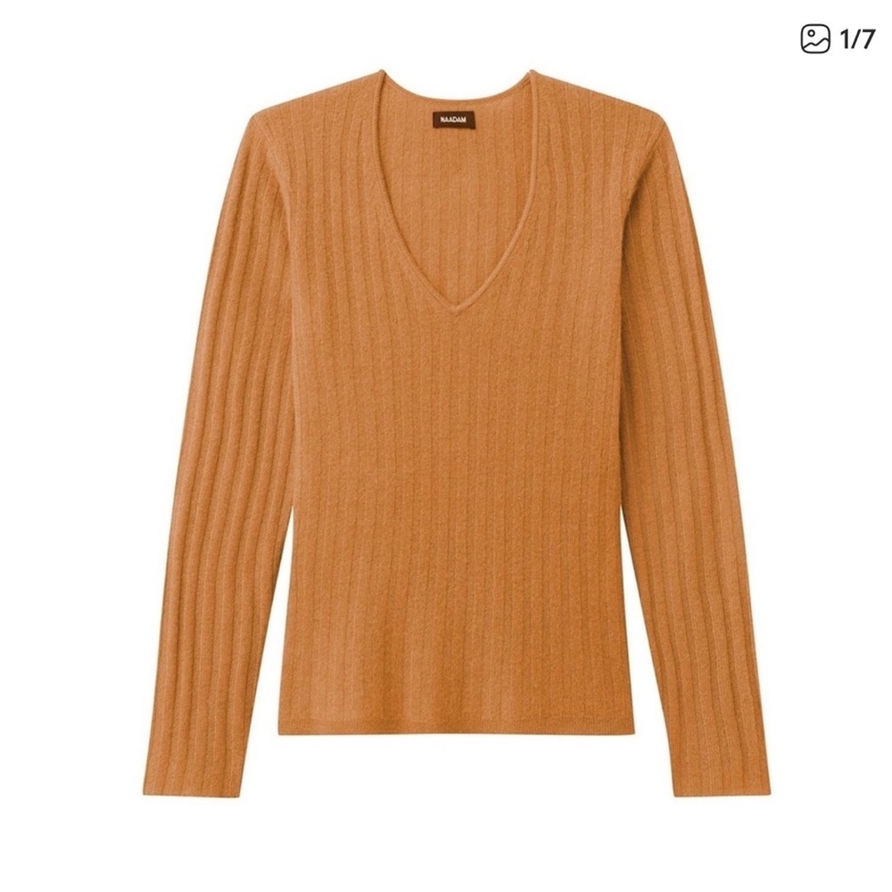 NAADAM 100% Cashmere Scoop Ribbed V
Neck Sweater